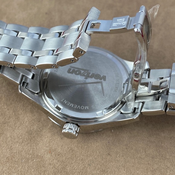 Tourneau Designed Swiss Watch Silver Tone NIBNT - Picture 9 of 16